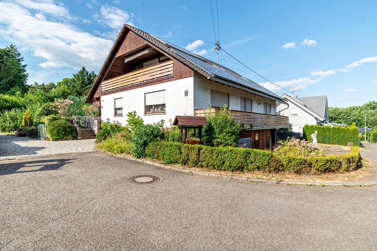 Haus Guenter Und Valeria Apartman Gossersweiler-Stein Kültér fotó