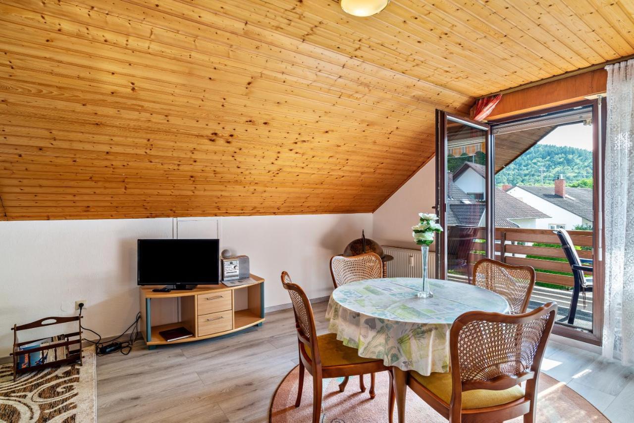 Haus Guenter Und Valeria Apartman Gossersweiler-Stein Kültér fotó