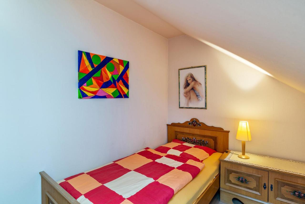 Haus Guenter Und Valeria Apartman Gossersweiler-Stein Kültér fotó